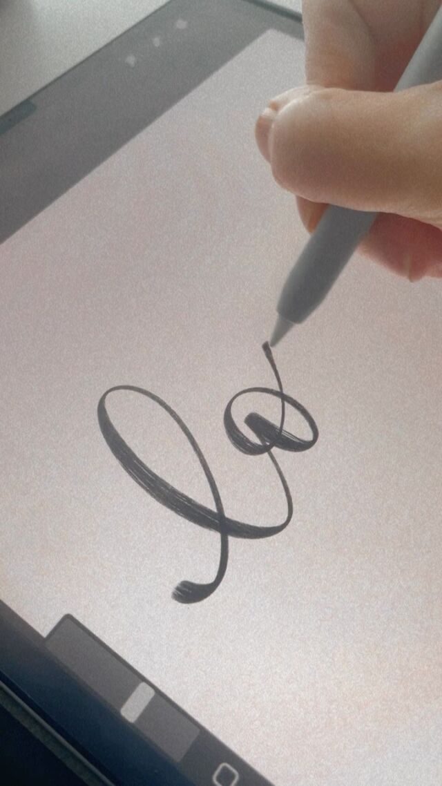 Happy Valentines Day y’all 🥰

iPad Pro
Procreate
Apple Pencil
Bossy Rustic Brush (from the Bossy Texture set) which you can download on my website 🫶

#procreatelettering #ipadlettering #applepencil #texturedlettering #watchmewrite #satisfyingwriting #digitallettering #procreatebrushes